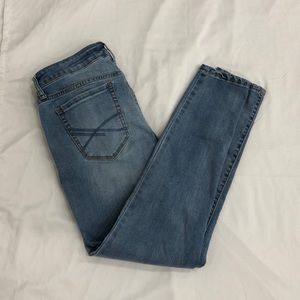 Light wash skinny jeans